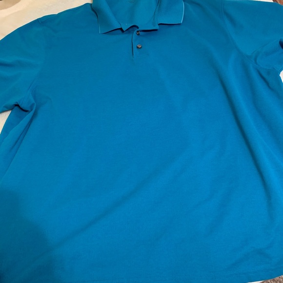 DONATED Two men’s polo shirts - Picture 6 of 10